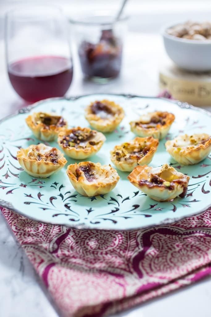 Brie Fig and Pistachio Bites | girlinthelittleredkitchen.com