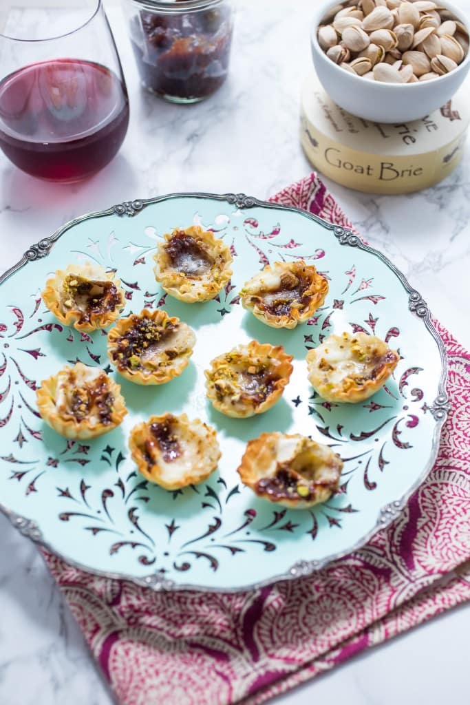 Brie Fig and Pistachio Bites | girlinthelittleredkitchen.com